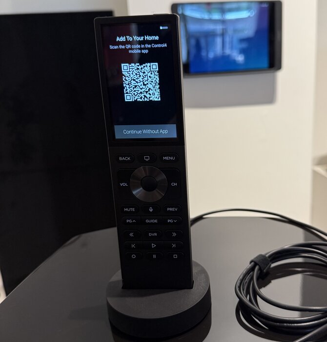 Control4 Halo Universal Touch Remote Black, OPEN BOX !