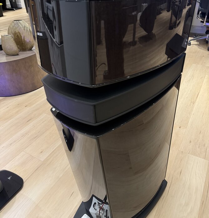 Focal Scala Utopia EVO Dark Walnut , Showroom Demo in Mint Condition, Sold Each