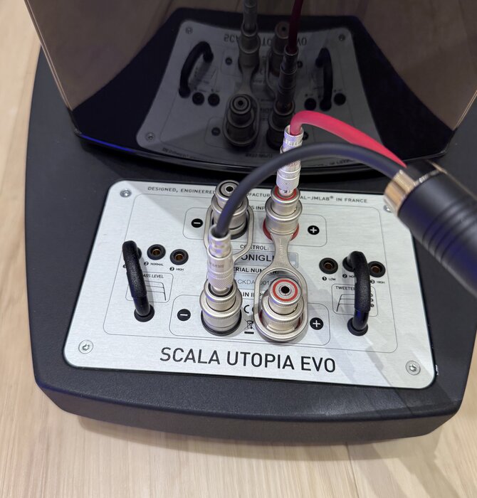 Focal Scala Utopia EVO Dark Walnut , Showroom Demo in Mint Condition, Sold Each