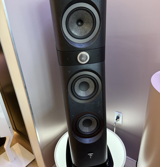 Focal - Sopra No.2 in Black Ostrea with Black Front Panel, OPEN BOX ! Last One !