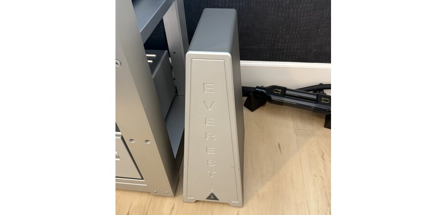 Shunyata Research Everest 8000 Reference Power Distributor ( Silver ), Showroom Demo