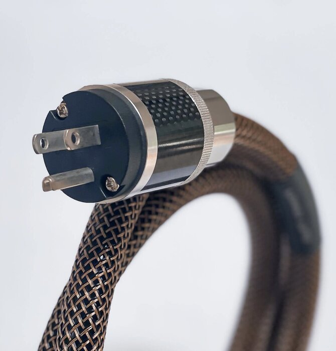 DH Labs - Power Plus Cryo Supreme Performance Power Cable, 15 Amp 2 meter , Showroom Demo in Mint Condition