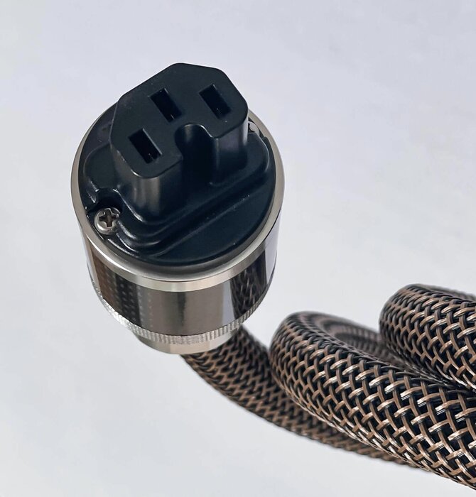 DH Labs - Power Plus Cryo Supreme Performance Power Cable, 15 Amp 2 meter , Showroom Demo in Mint Condition