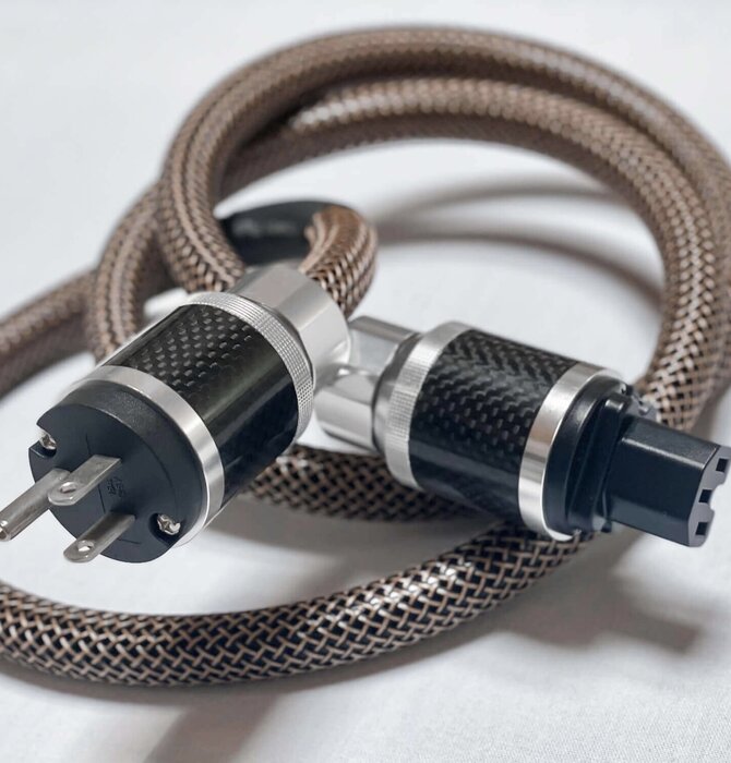 DH Labs - Power Plus Cryo Supreme Performance Power Cable, 15 Amp 2 meter , Showroom Demo in Mint Condition