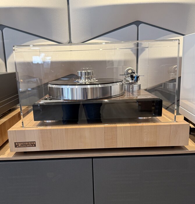 Butcher Block Acoustics - 24" x 18" Solid Maple  Edge-Grain Audio Platform 3" thick with threaded brass Inserts with Rubber Feet , Showroom Demo