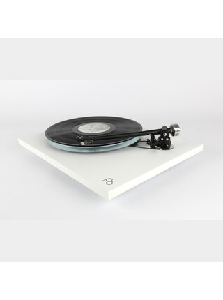 Rega Planar 6 Turntable