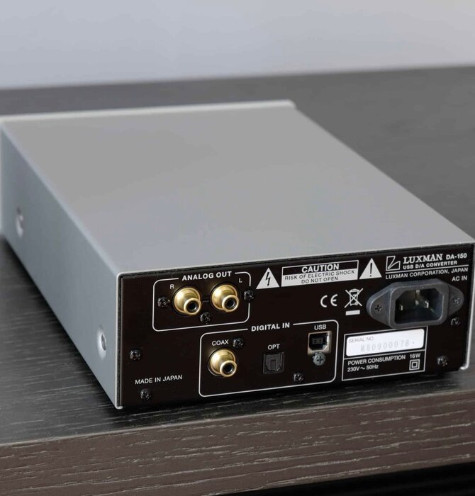Luxman USB Digital/Analog Converter & Headphone Amplifier ,  DA-150