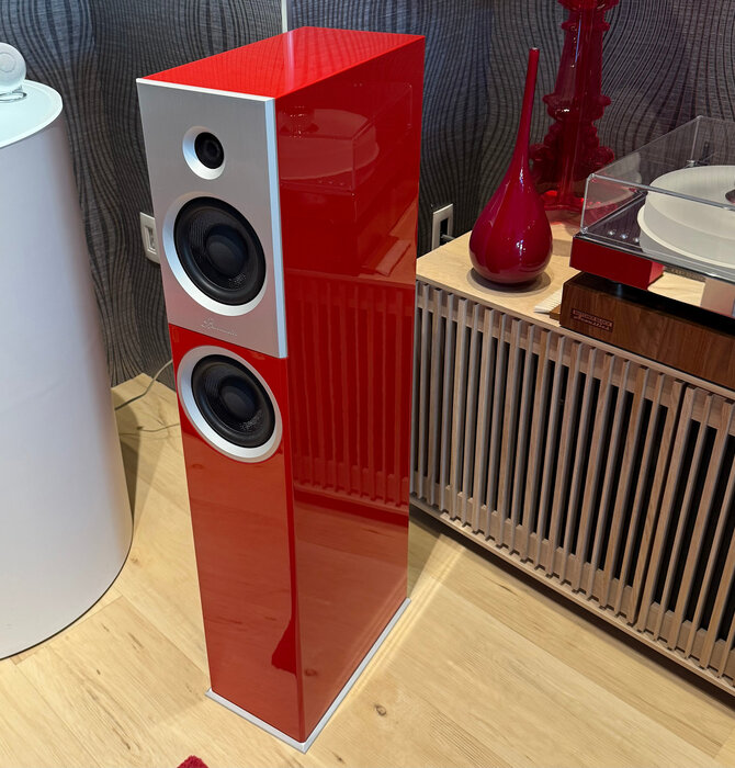 Burmester - B 18 All Lines Loudspeaker Pair Ferrari Red, Showroom Demo in Mint Condition