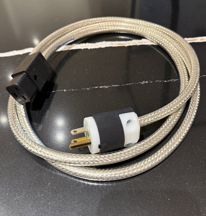 Burmester Premium Power Cable, 2 meter ( 6.6 Feet )  , OPEN BOX