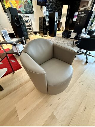 Jaymar - LA 1956 Swivel Grey Leather Chair with Metal Base , Showroom Demo in Mint Condition! Local Pick Up Only ! Premium Italian Leather