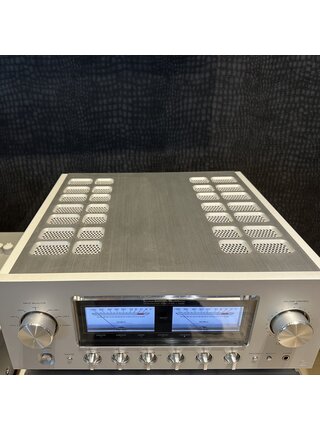 Luxman Class AB Integrated Amplifier L-509x, USED in Great Condition , Minor Scratch