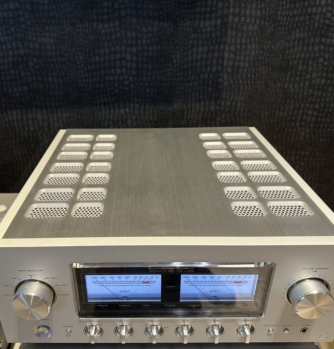 Luxman - Class AB Integrated Amplifier L-509x, USED in Great Condition , Minor Scratches