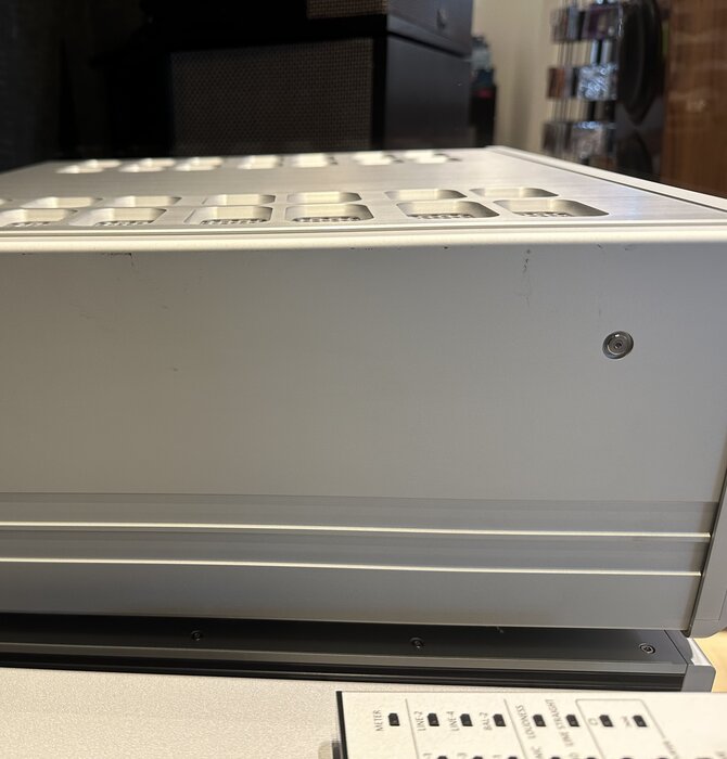 Luxman - Class AB Integrated Amplifier L-509x, USED in Great Condition , Minor Scratches