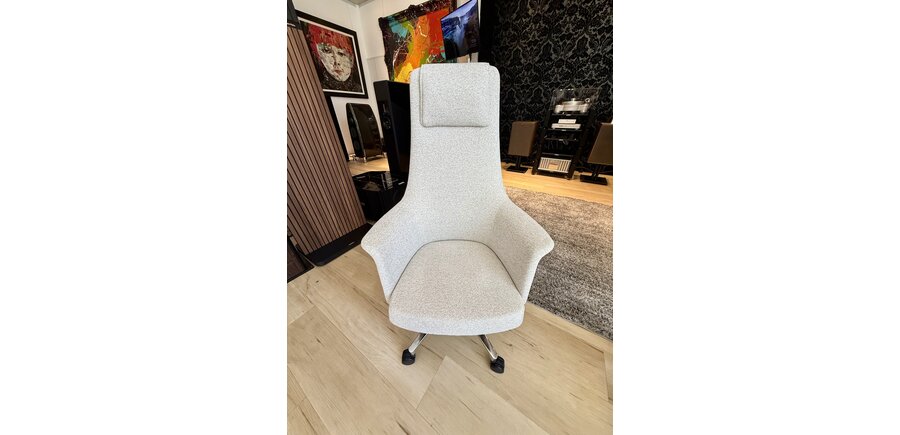 BDI Bolo™ 3531 Executive Office Chair in Oatmeal Fabric , Showroom Demo in Mint Condition ! Local Pick up Only!