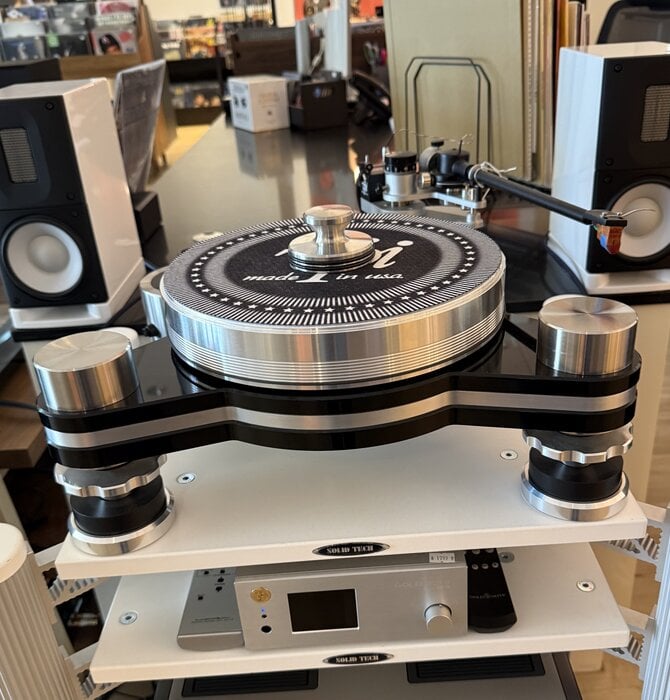 VPI Prime Avenger Reference Turntable Used In Excellent Condition