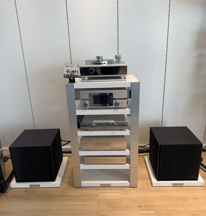 Burmester - Custom Built Heavy Duty AV Rack ,Six  High Gloss Steel Reinforced Shelves , USED in Mint Condition