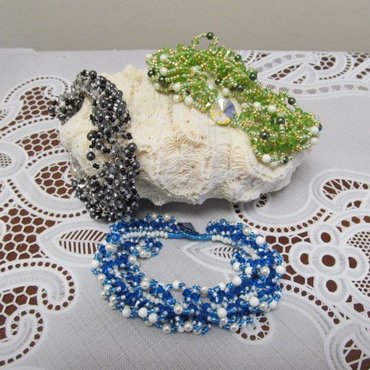 1/17 6-9pm Twist Of Sparkle Bracelet 1/17 6-9pm Twist Of Sparkle Bracelet