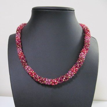 3/20 6-9pm Seasonal Splendor Necklace 3/20 6-9pm Seasonal Splendor Necklace