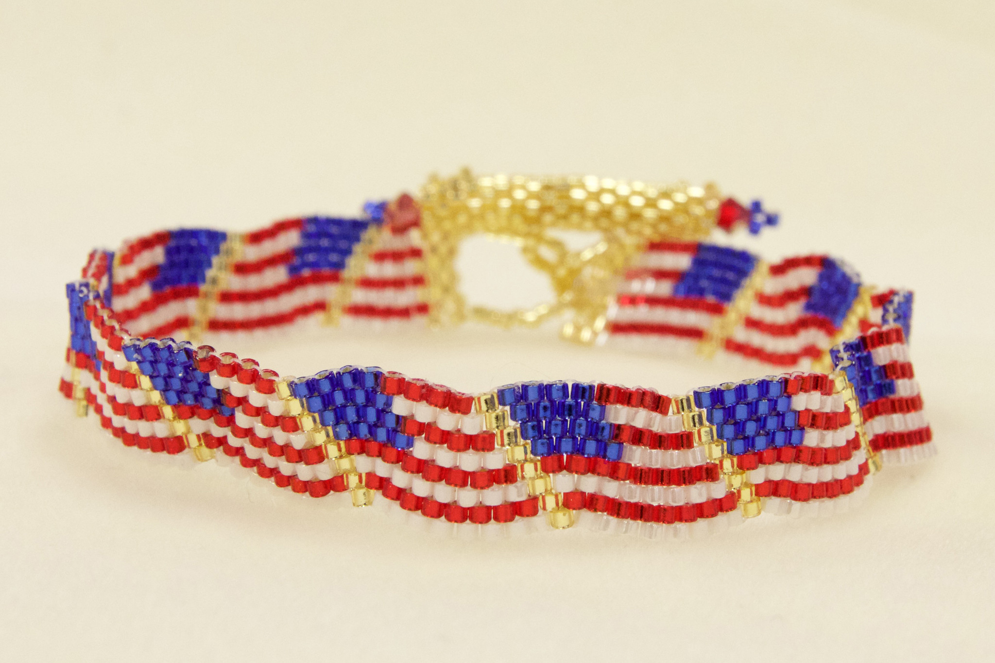7/09 6-9pm Wavy Flag Bracelet