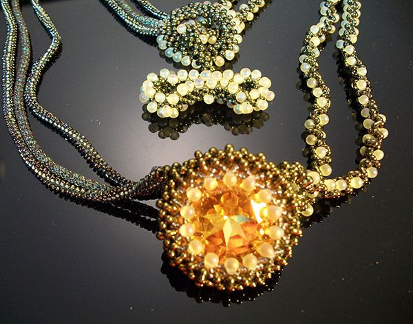 6/30 10a-4p Amber Lights Necklace WEBINAR