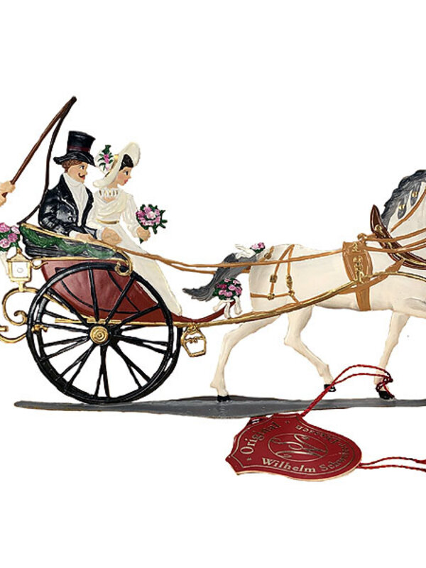 The Happy Couple In horse Buggy BavarianPewter 4.5"H