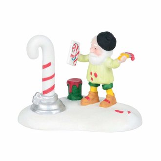 Department 56 Puttin' On The Stripes - North Pole Series 6000623 NEW Department 56 Puttin' On The Stripes - North Pole Series 6000623 NEW
