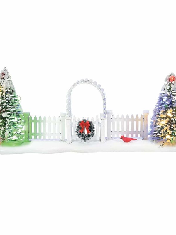 Cardinal Christmas Gate - Village Accessories 6007655