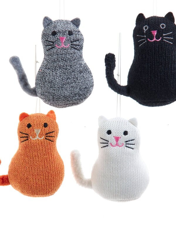 4.25"FABRIC KNIT CAT ORN 4/ASSTD