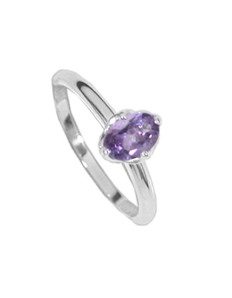 Oval Amethyst Ring