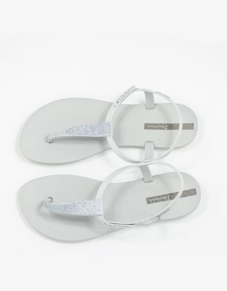 MadPsychMum | Singapore Parenting + Travel Blog: Mother-Daughter Sandals by  Ipanema (Plus Giveaway)