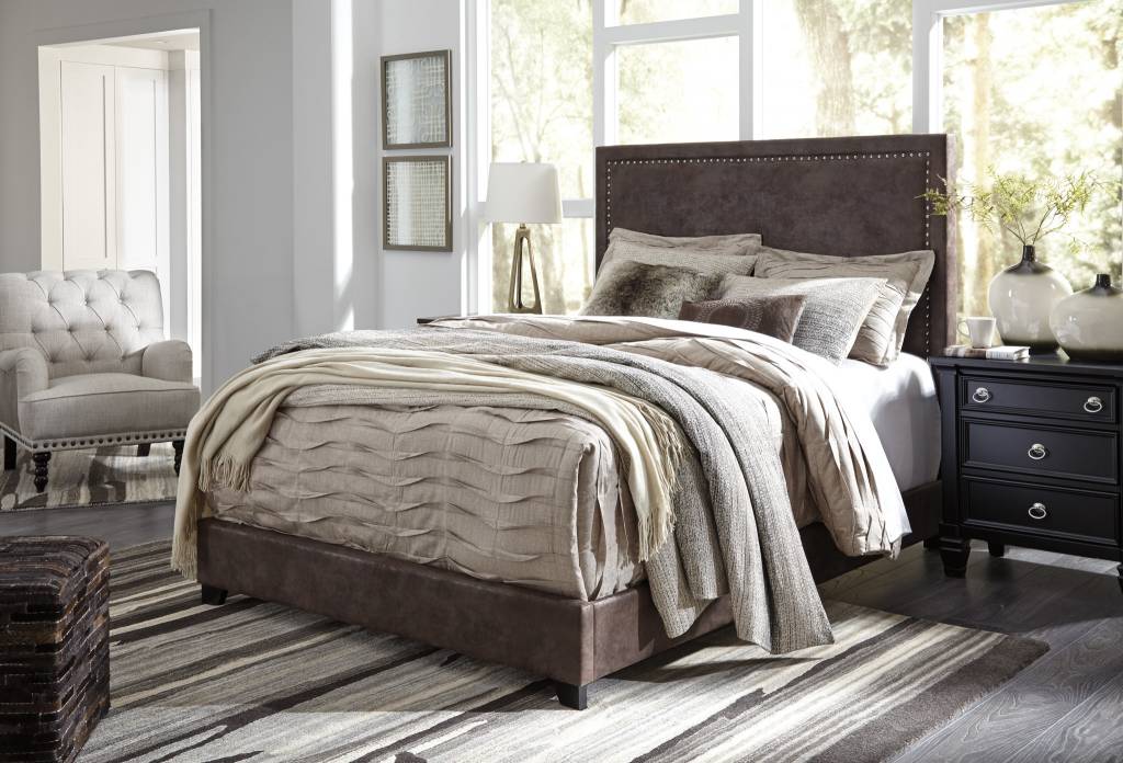 Dolante King Upholstered Bed Brown B130 282 Hvl Electronics Brown B130 282 Dolante King Upholstered Bed
