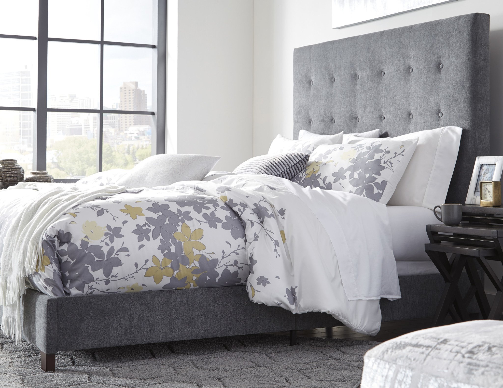 Gray New B130 882 Dolante King Upholstered Beds Hvl Electronics Furniture B130 882 Dolante King Upholstered Beds, Dolante King Upholstered Bed