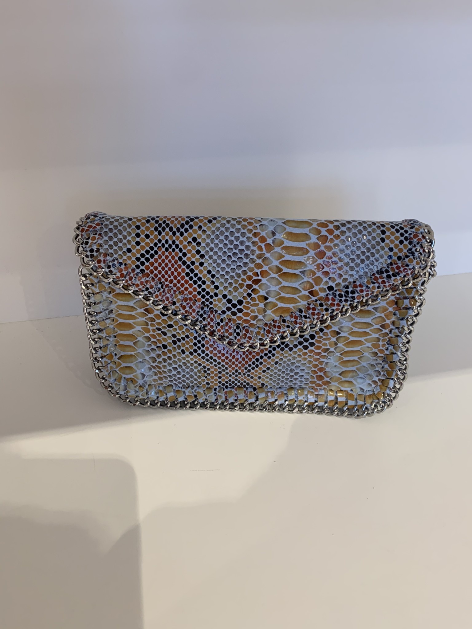 chain edge bag