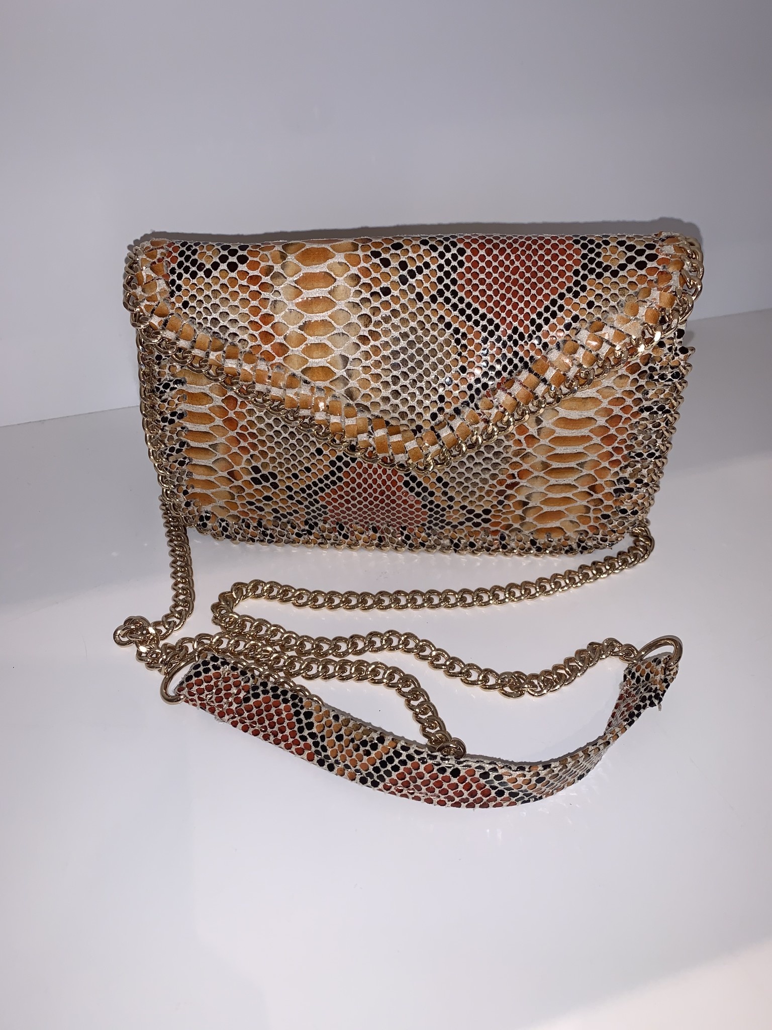 chain edge bag