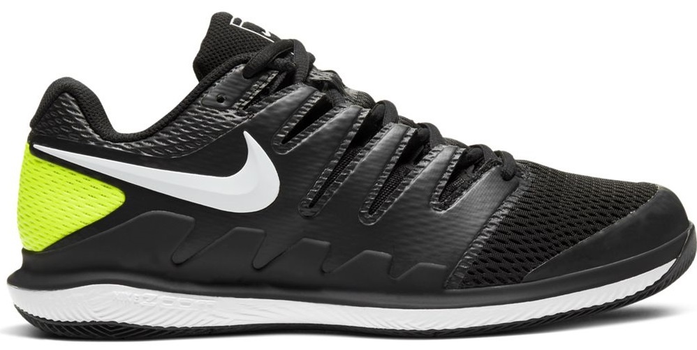white and black nike tennis shoes