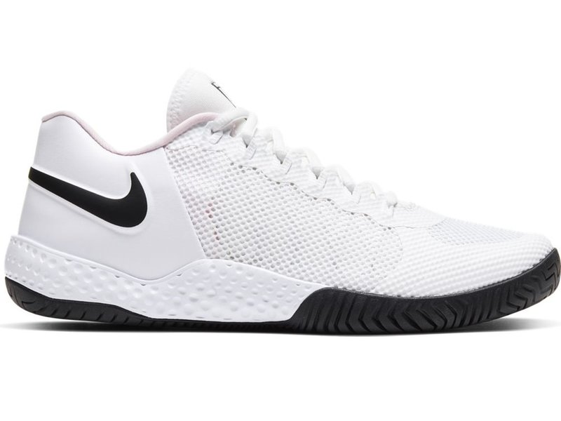 white nike gym shoes womens