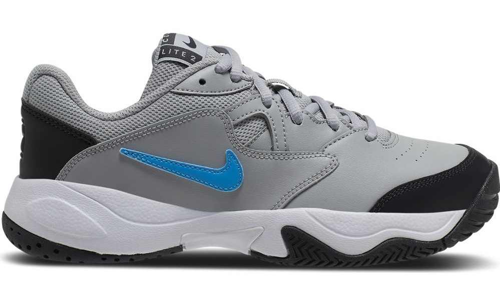 white and gray tennis shoes