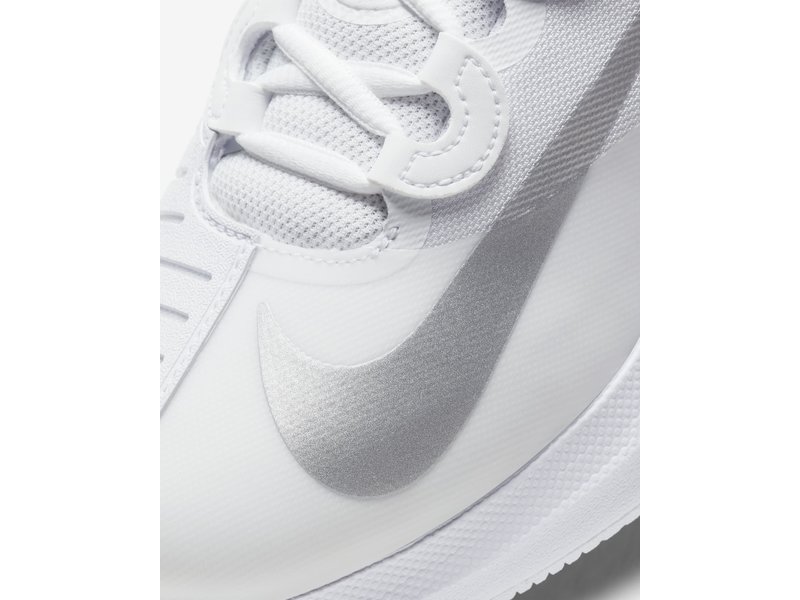 Nike GP Turbo White/Metallic Silver Women's Shoe