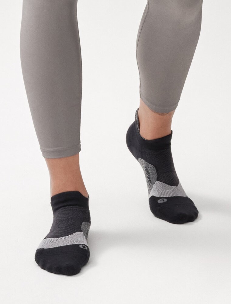 Elite Light Cushion No Show Tab Black S