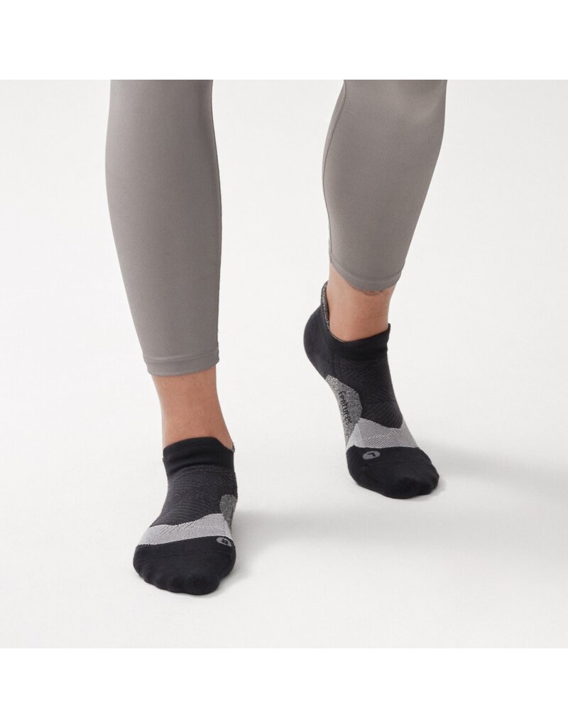 Elite Light Cushion No Show Tab Black S