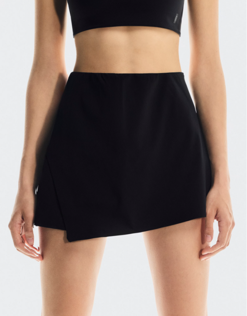 ON Women's Court Skirt Side Pleat Black