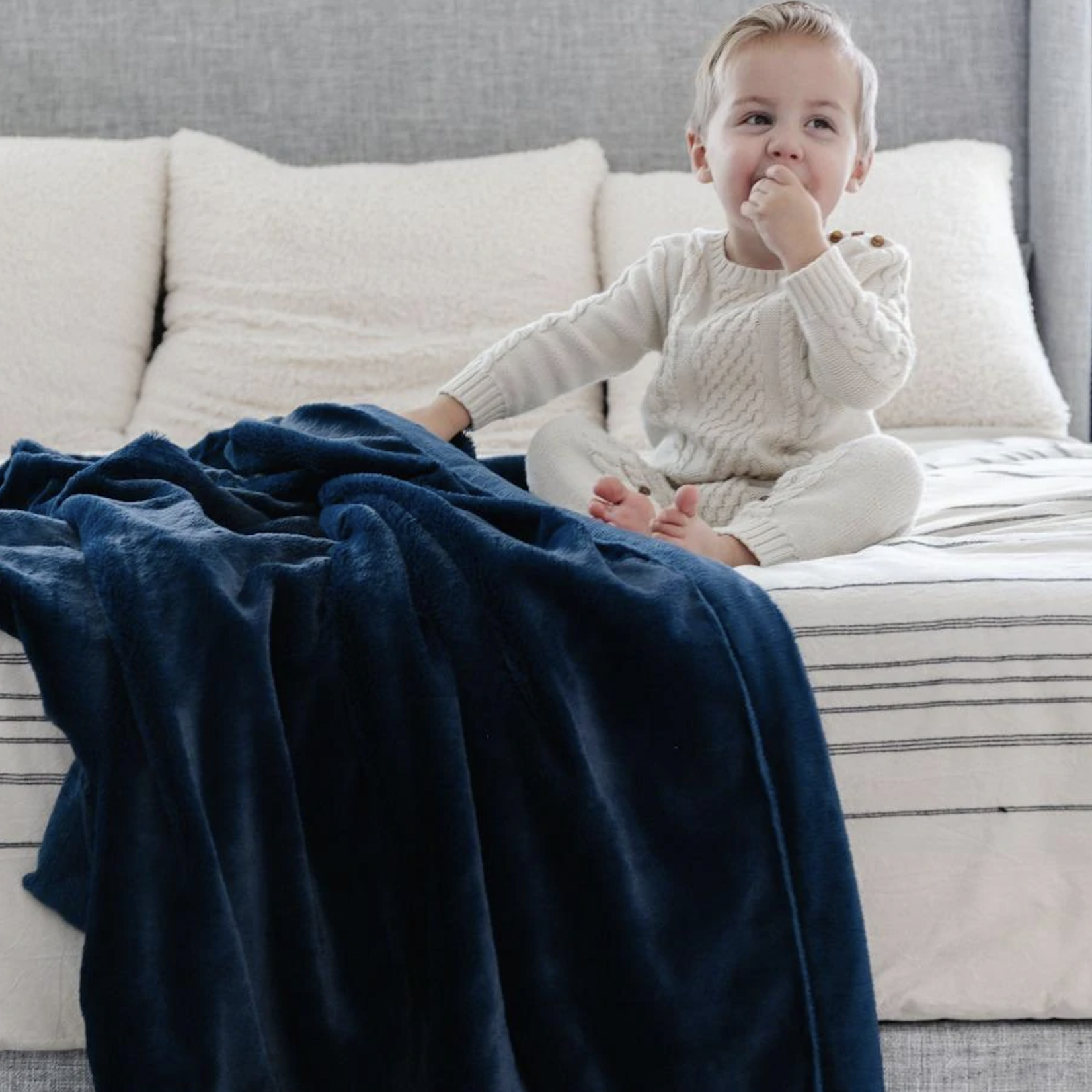 Saranoni Toddler to Teen Blanket Lush |