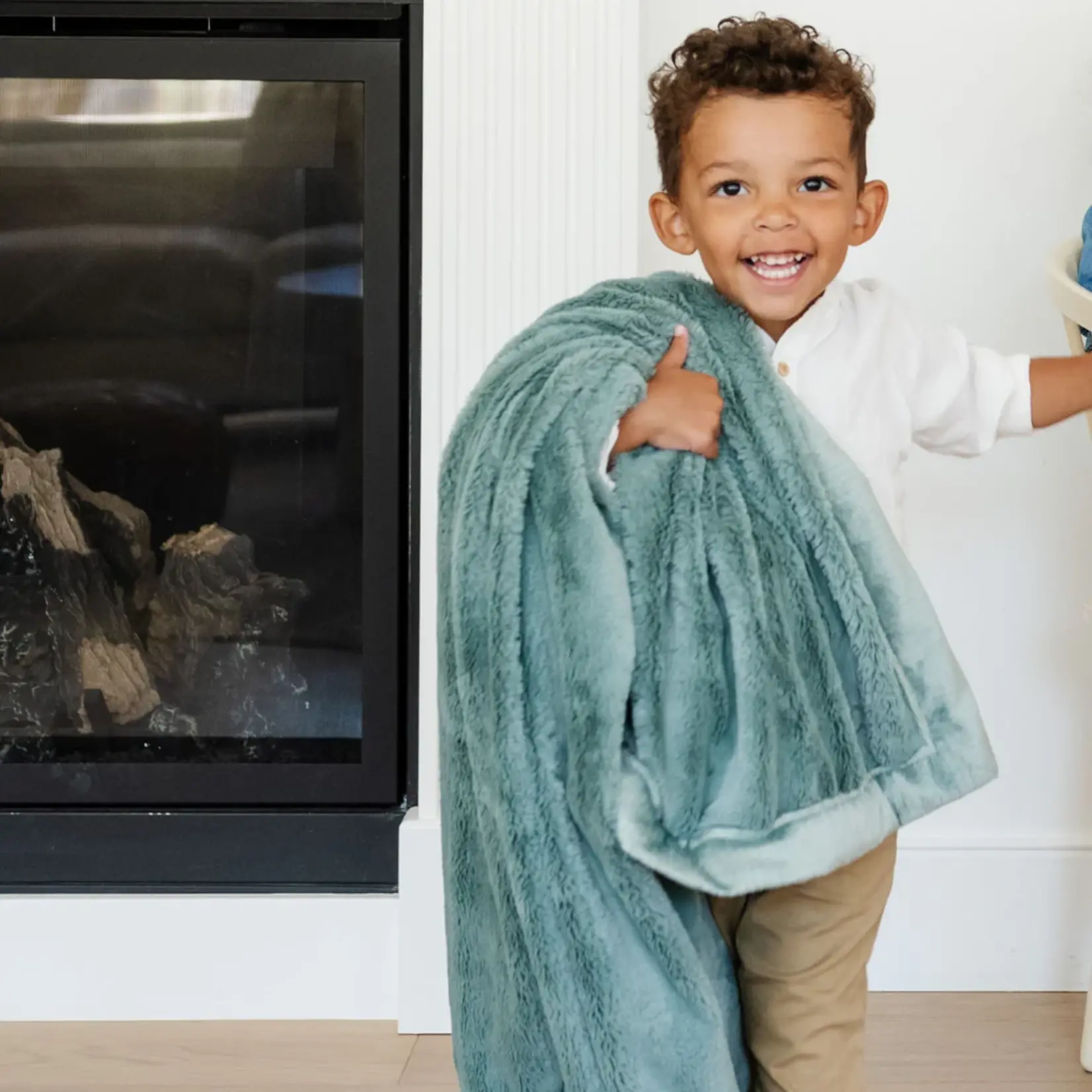 Saranoni Toddler to Teen Blanket Lush |