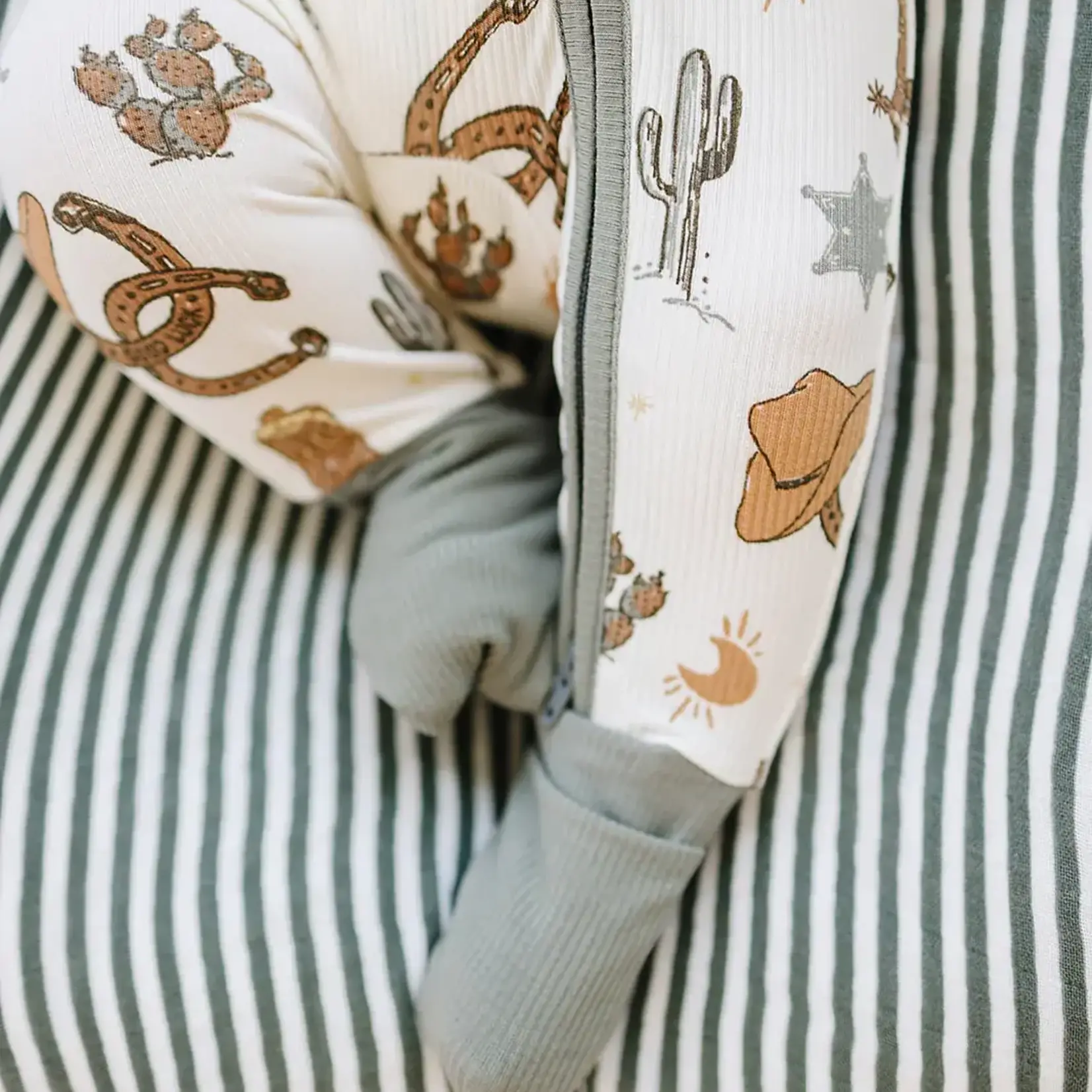 Mebie Baby Bamboo Zipper Romper - Outlaw Cowboy