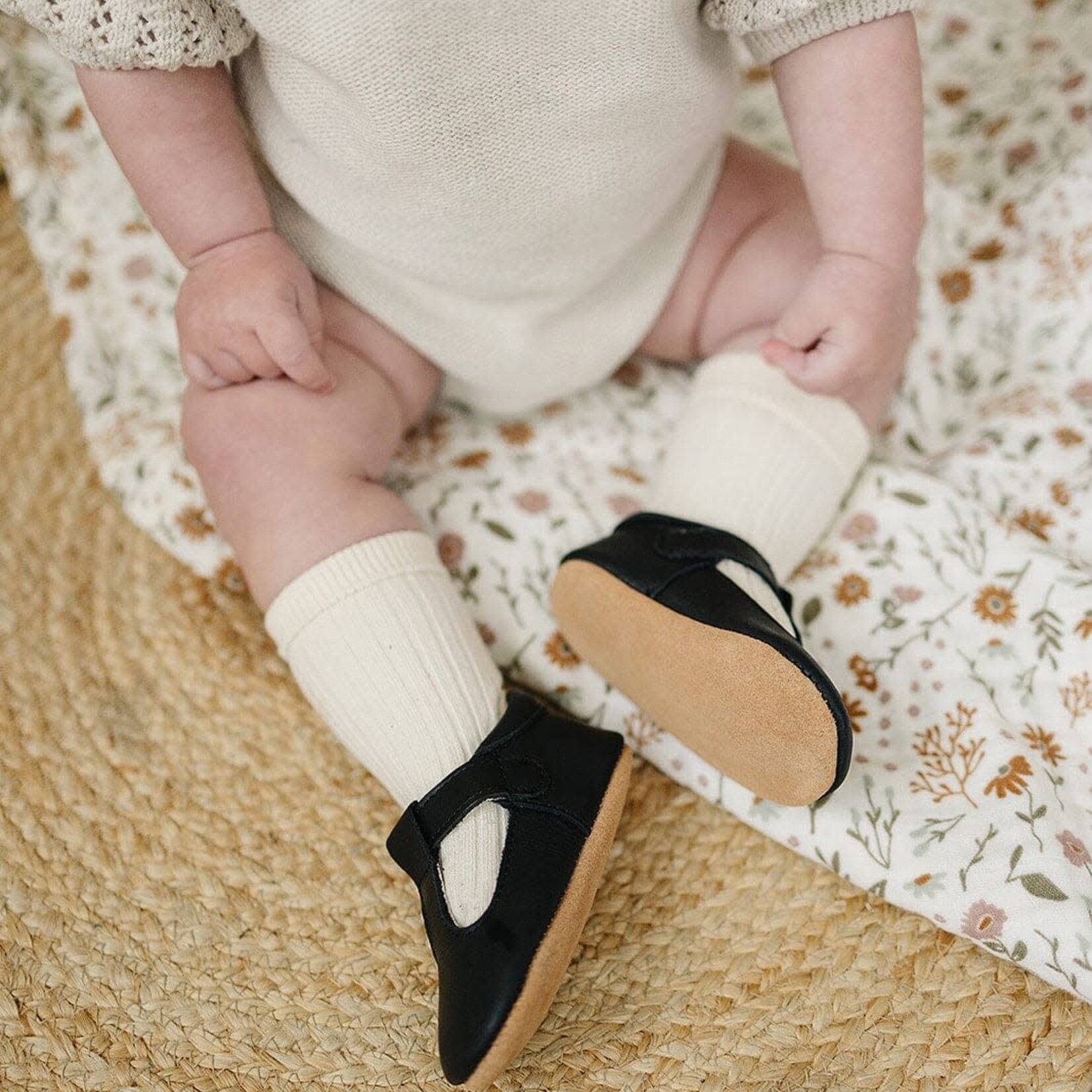 Brands We Love Classic T-Bar Soft Sole - Black