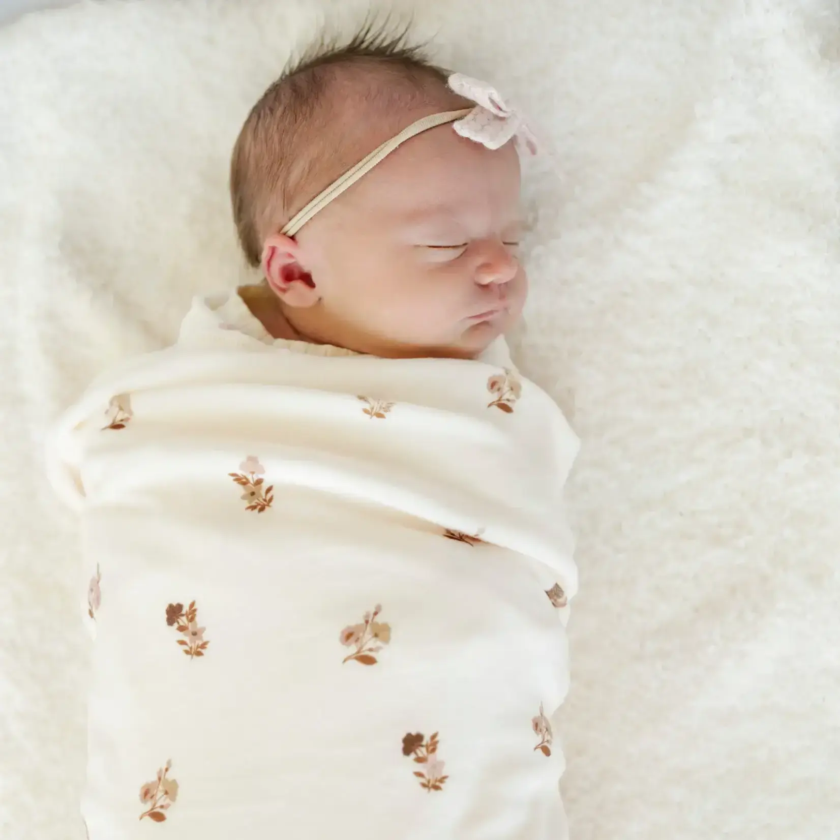 Saranoni Minky Stretch Swaddle - Meadow
