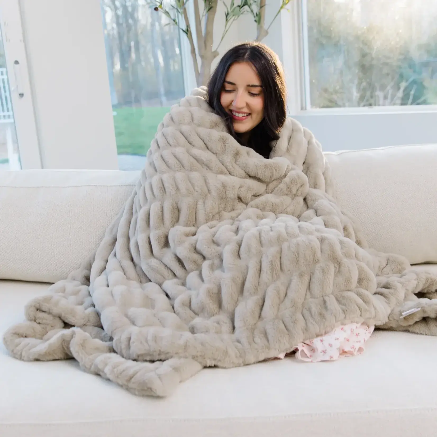 Saranoni Double Ruched Faux Fur Throw - Victoria Lawson