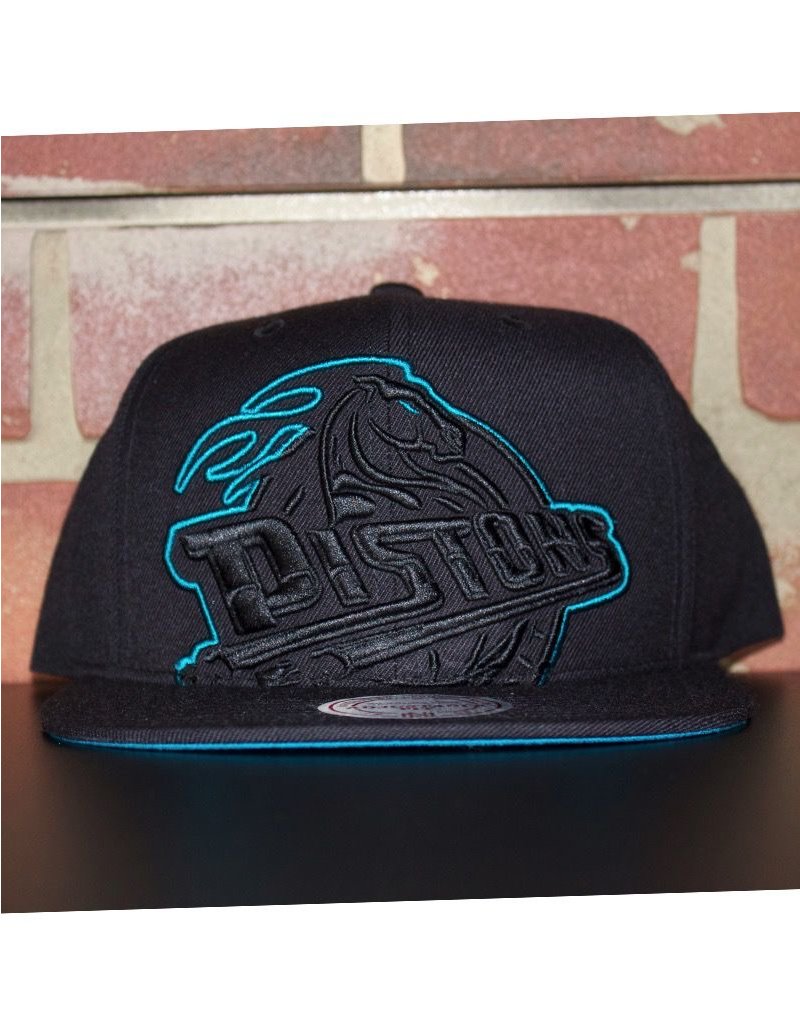 detroit pistons mitchell and ness snapback