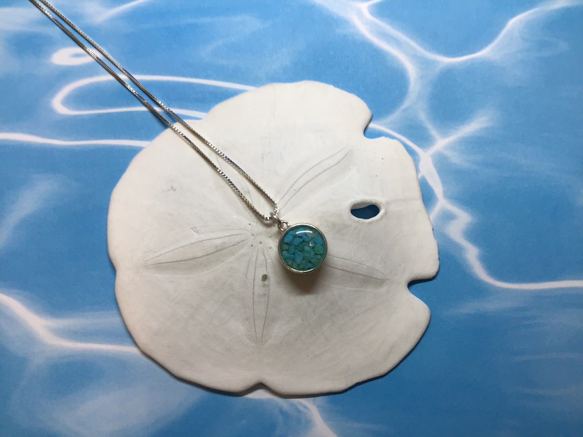 Sandglobe Necklace 18" SS Turquoise/MI sand