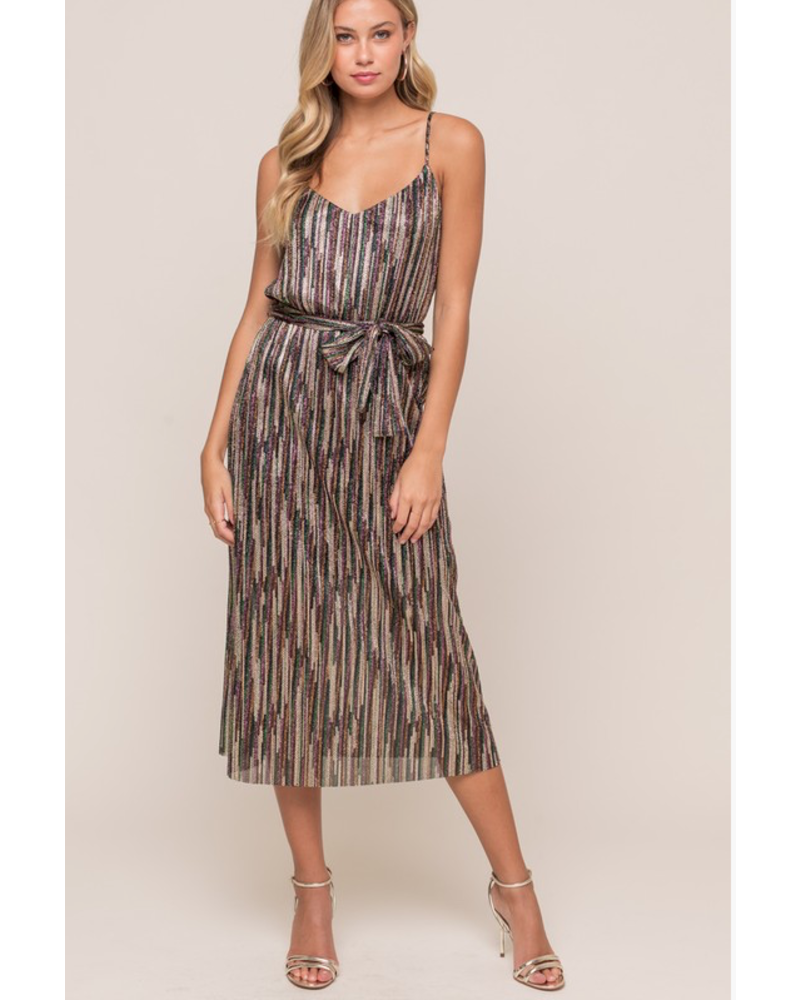 EM & ELLE Metallic Pleated Midi Dress